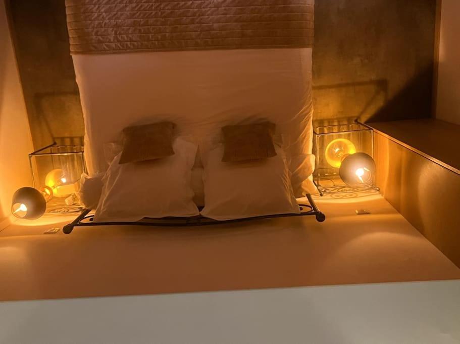 Gite De Charme 5 Etoiles Pour Couple Avec Sauna Et Jacuzzi Exterieurs Privatifs Peaugres Bagian luar foto