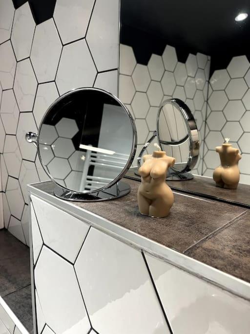 Gite De Charme 5 Etoiles Pour Couple Avec Sauna Et Jacuzzi Exterieurs Privatifs Peaugres Bagian luar foto