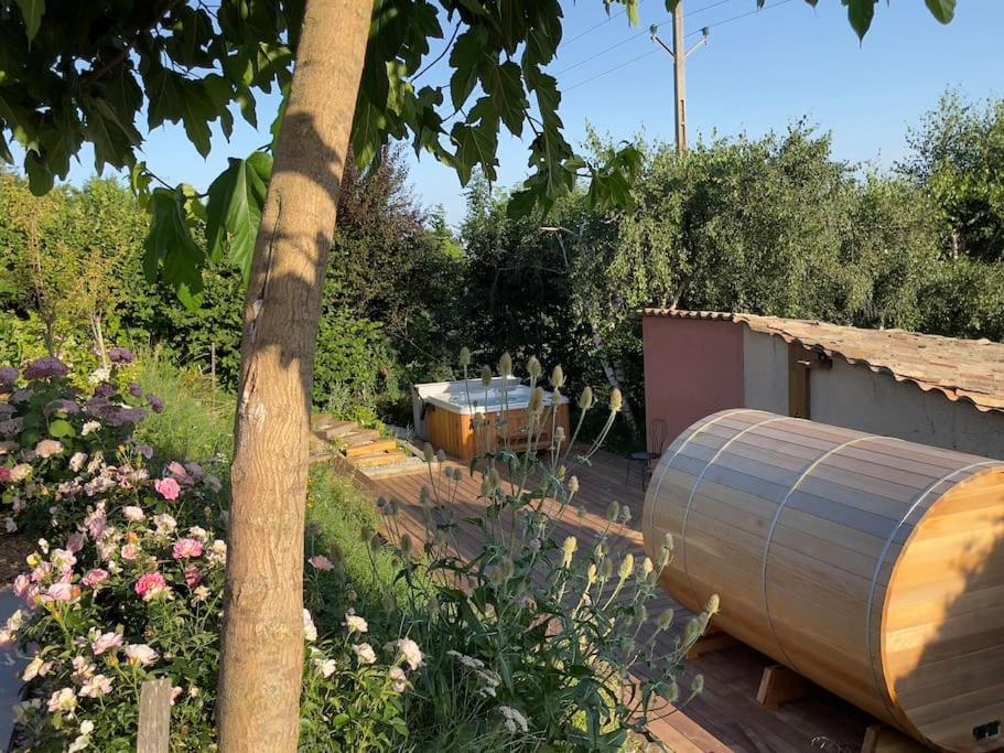 Gite De Charme 5 Etoiles Pour Couple Avec Sauna Et Jacuzzi Exterieurs Privatifs Peaugres Bagian luar foto