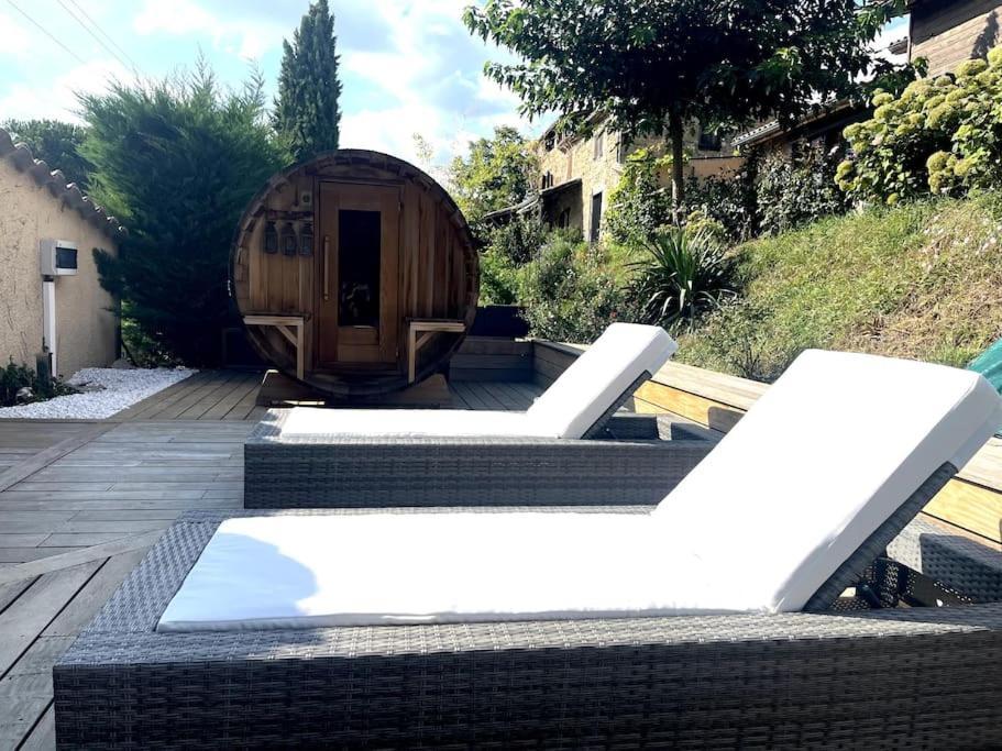 Gite De Charme 5 Etoiles Pour Couple Avec Sauna Et Jacuzzi Exterieurs Privatifs Peaugres Bagian luar foto